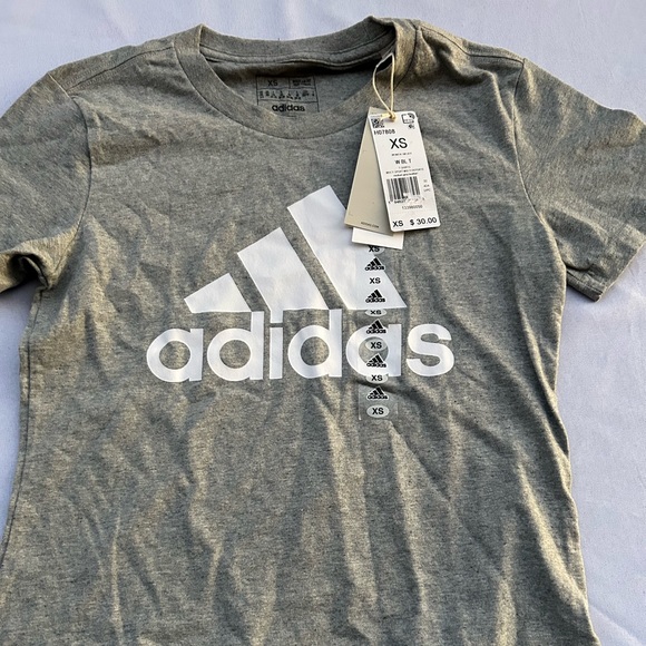 Adidas Womens Cotton Badge Of Sport T-Shirt size XS - Picture 1 of 4